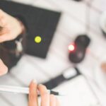 woman-hand-desk-office
