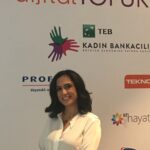 kariyerlianne – Ceren Özer – Yazar Foto