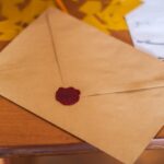 brown-paper-envelope-on-table-211290